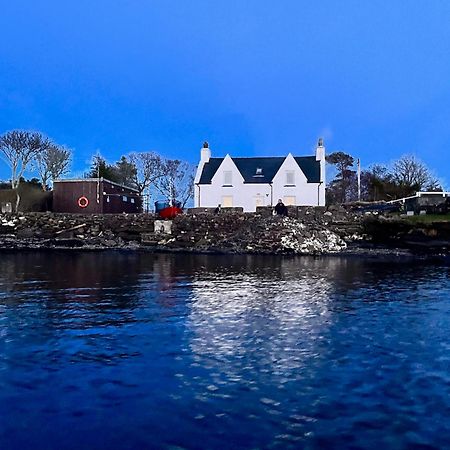 Carnmhor, Isle Of Skye - Stunning 242 Year Old Cottage On Its Own Sea Shore! Breakish ภายนอก รูปภาพ