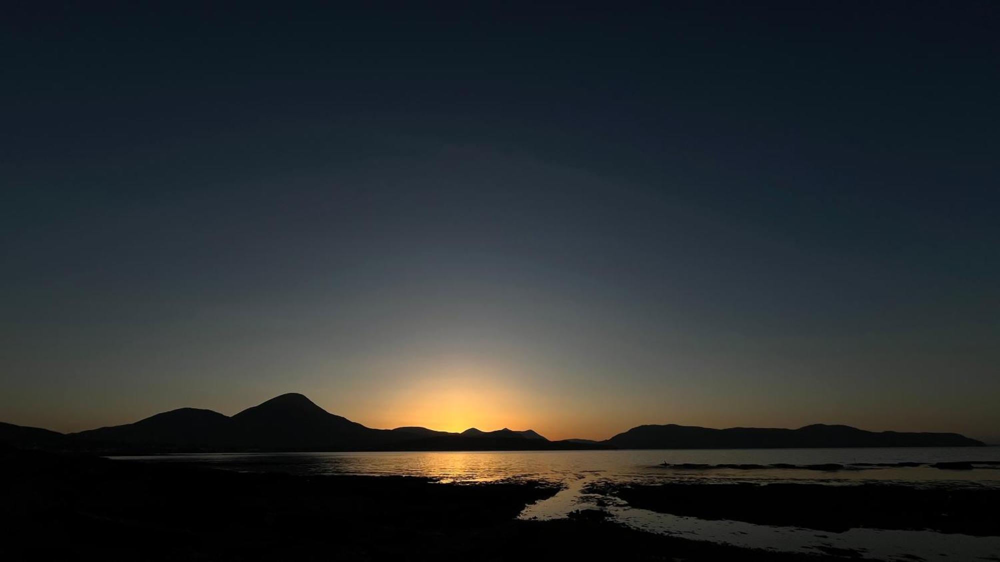 Carnmhor, Isle Of Skye - Stunning 242 Year Old Cottage On Its Own Sea Shore! Breakish ภายนอก รูปภาพ