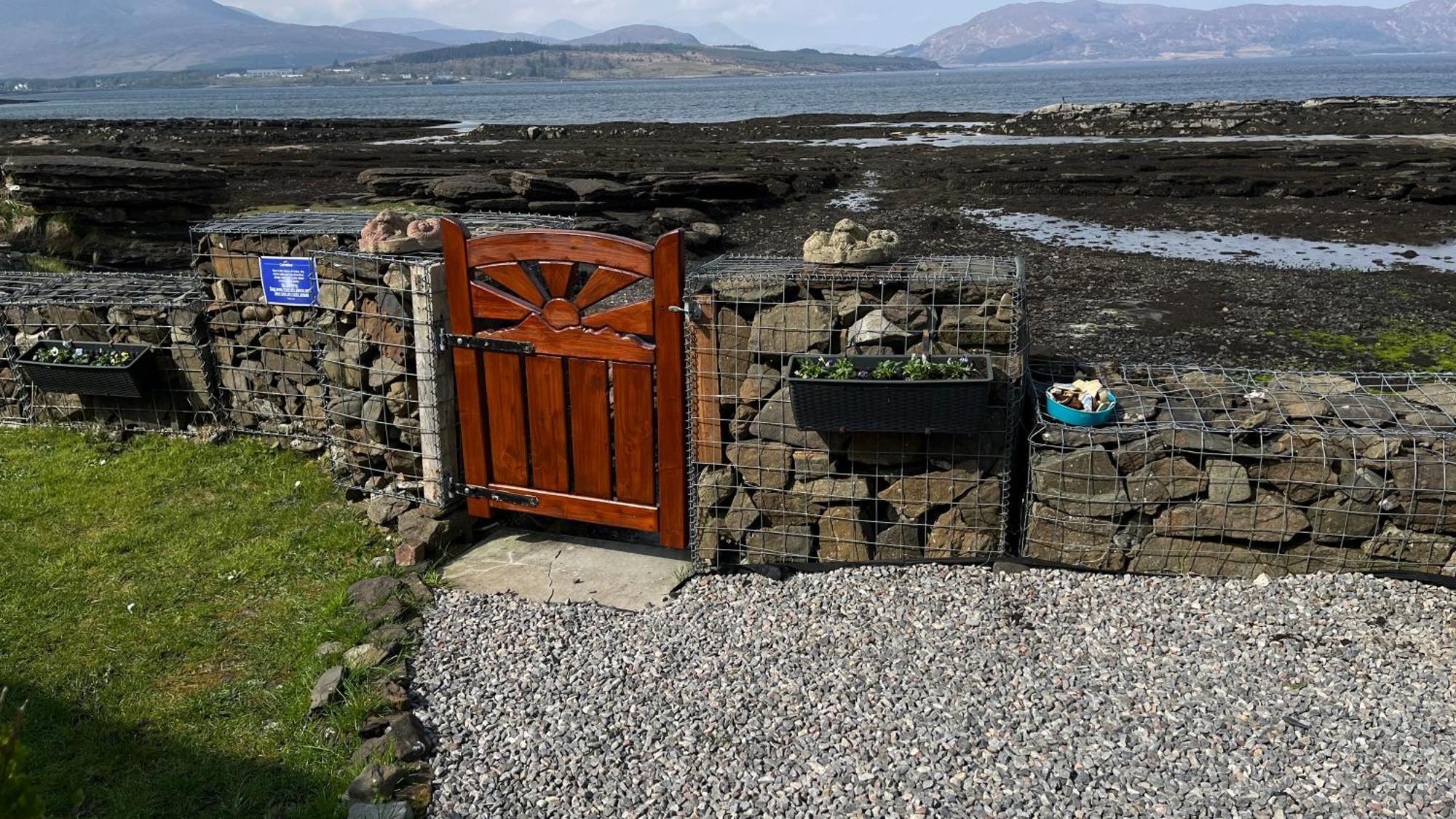Carnmhor, Isle Of Skye - Stunning 242 Year Old Cottage On Its Own Sea Shore! Breakish ภายนอก รูปภาพ
