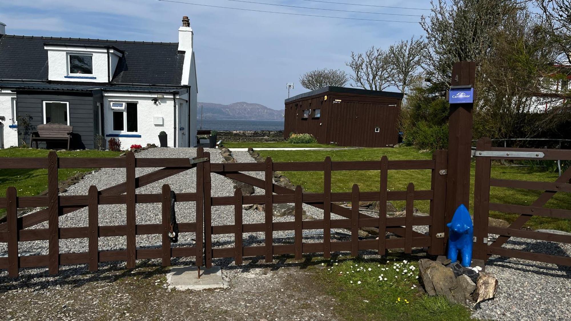 Carnmhor, Isle Of Skye - Stunning 242 Year Old Cottage On Its Own Sea Shore! Breakish ภายนอก รูปภาพ